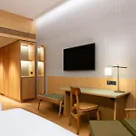 Four Points By Sheraton Mons Готель