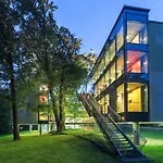 Four Points By Sheraton Mons Готель 4*
