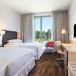Four Points By Sheraton Mons Готель