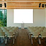Four Points By Sheraton Mons Готель Любляна