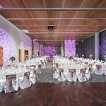 Four Points By Sheraton Mons Готель Любляна