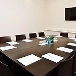 Готель Four Points By Sheraton Mons