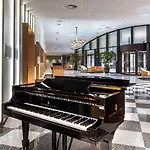 Four Points By Sheraton Mons Готель Любляна