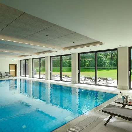 Hotel Four Points By Sheraton Mons 4*