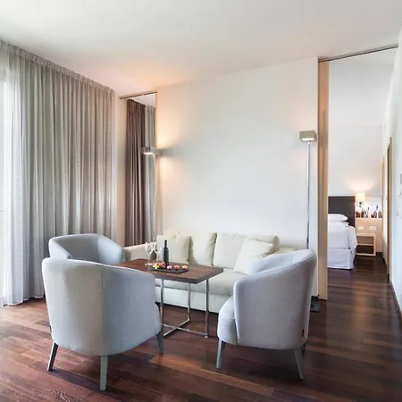Four Points By Sheraton Mons 4*