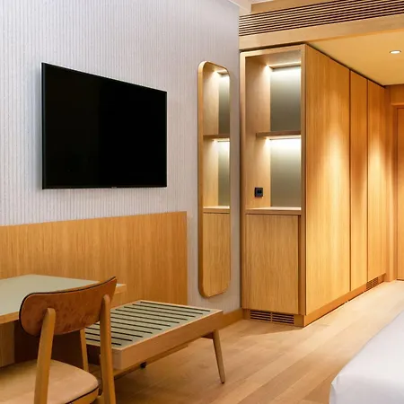 Hotel Four Points By Sheraton Mons 4*