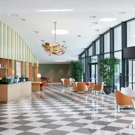 Four Points By Sheraton Mons מלון 4*