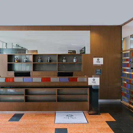 Ξενοδοχείο Four Points By Sheraton Mons 4*