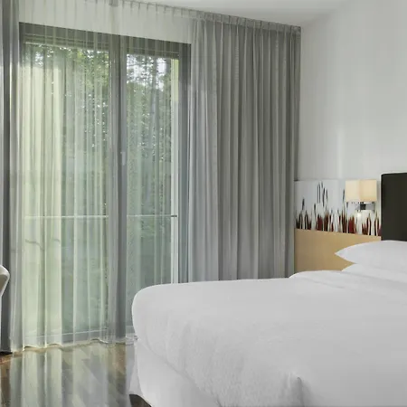 Ξενοδοχείο Four Points By Sheraton Mons 4*