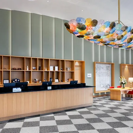 Ξενοδοχείο Four Points By Sheraton Mons 4*
