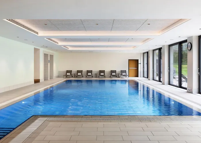 Four Points By Sheraton Mons מלון 4*