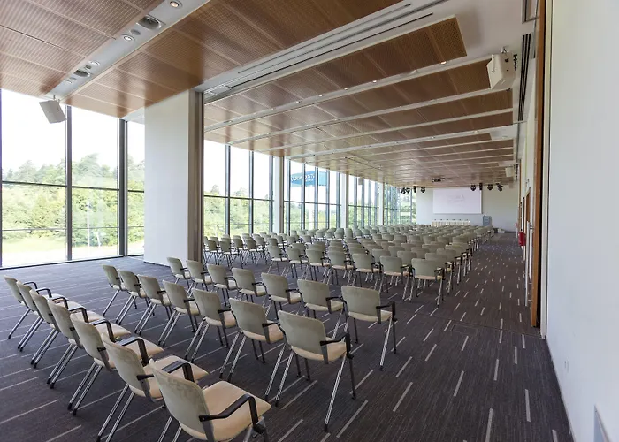 Four Points By Sheraton Mons 4* לובליאנה