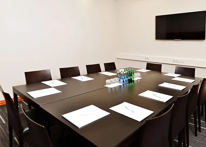 מלון Four Points By Sheraton Mons