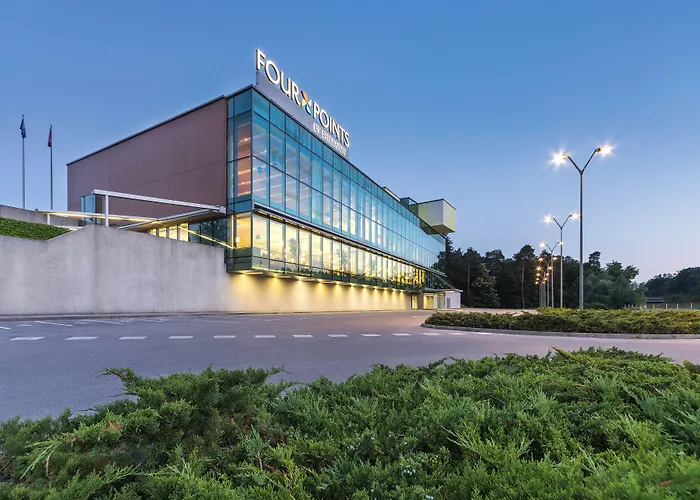 Four Points By Sheraton Mons מלון