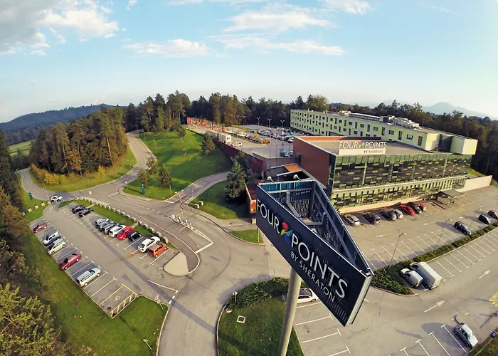 מלון Four Points By Sheraton Mons 4*