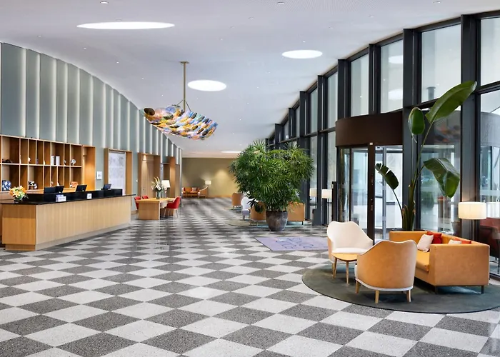 Four Points By Sheraton Mons מלון 4*