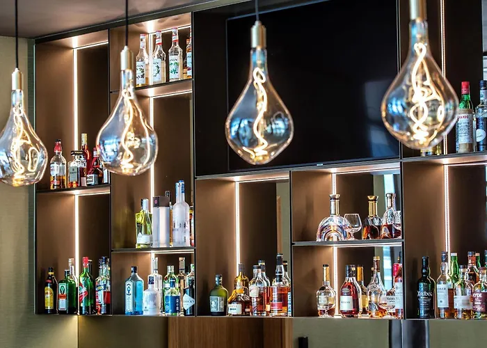 Four Points By Sheraton Mons מלון 4*