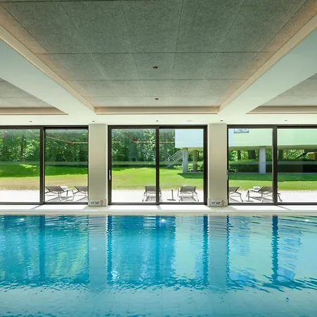 Four Points By Sheraton Mons 4*