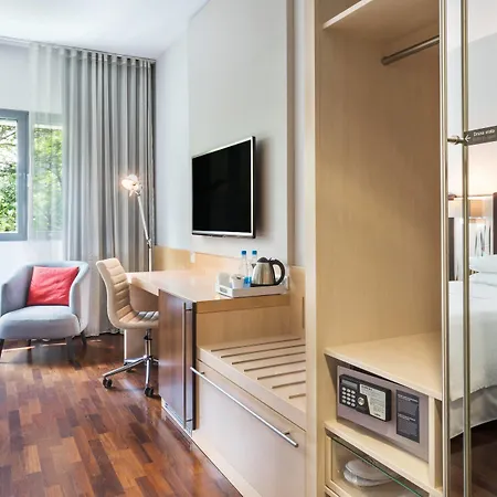 Отель Four Points By Sheraton Mons