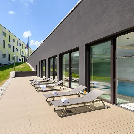 Отель Four Points By Sheraton Mons Любляна